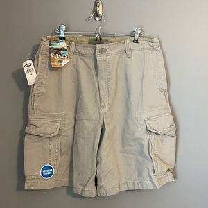 Men's cargo shorts NWT